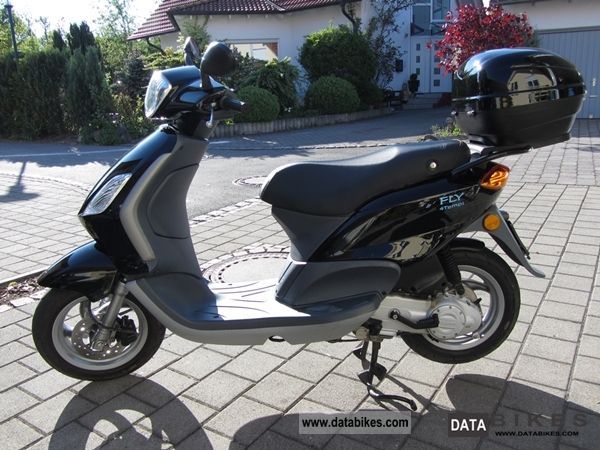 piaggio fly 50 scooter